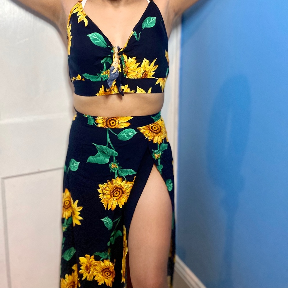 Sun Flower Print Cami Top & Split Thigh Skirt
